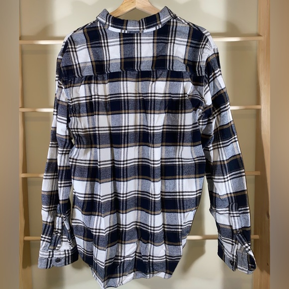 Roots Button Down Long-Sleeve - Picture 3 of 3